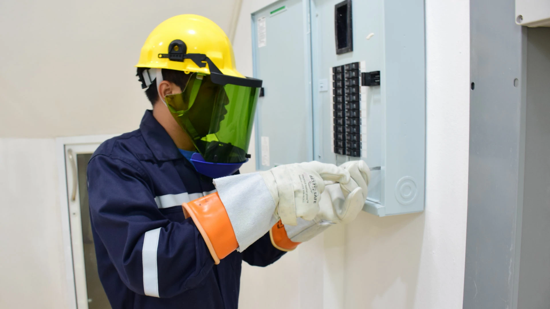 ARC FLASH SUIT